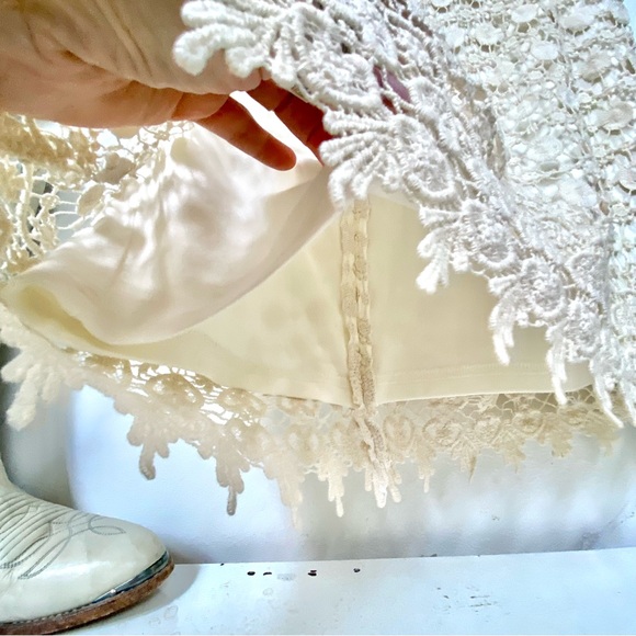 Beautiful Crochet/lace boho skirt w shabby chic resort vacay party vibe - Picture 5 of 10